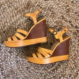 Frye Corrina Stitch Mustard Platform Wedges 6.5